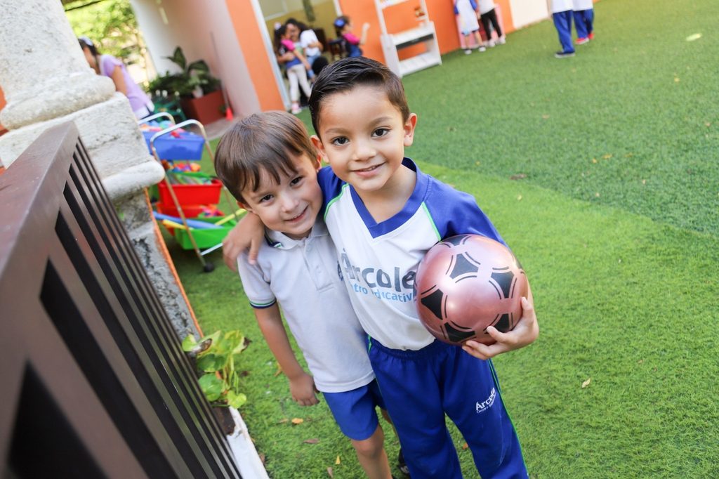 cómo enseñar inteligencia emocional a los niños
